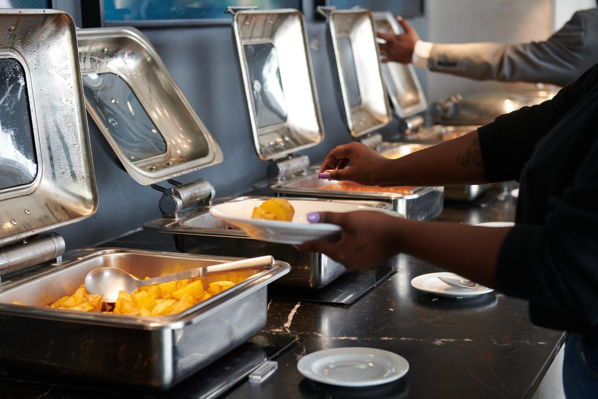 The Capital Zimbali Hotel Ballito Eksteriør billede A self-service buffet