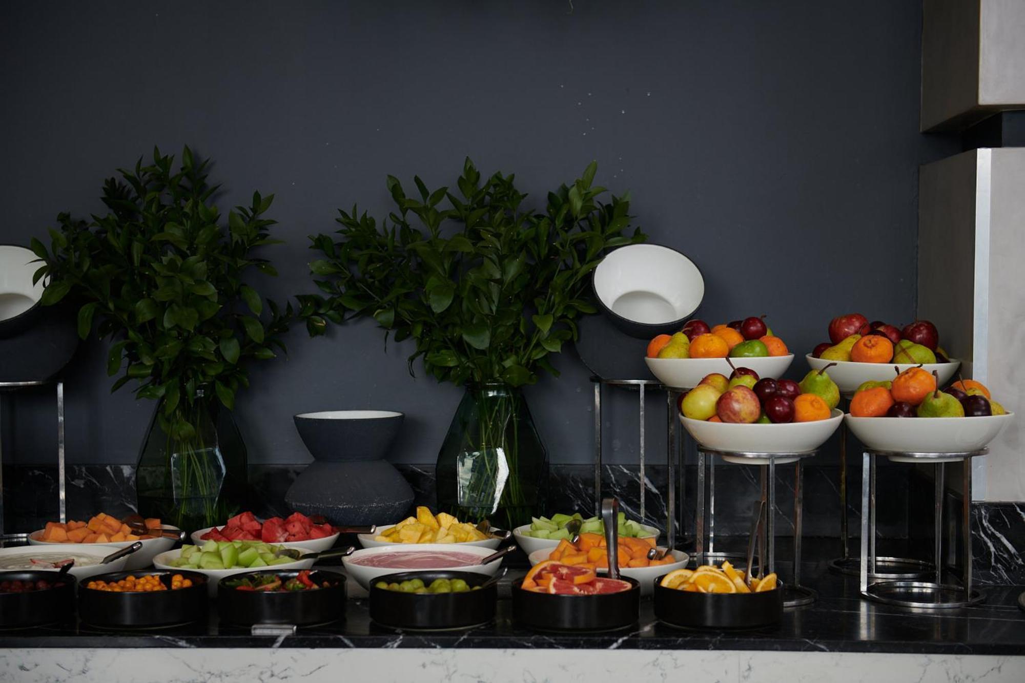 The Capital Zimbali Hotel Ballito Eksteriør billede A fruit salad buffet