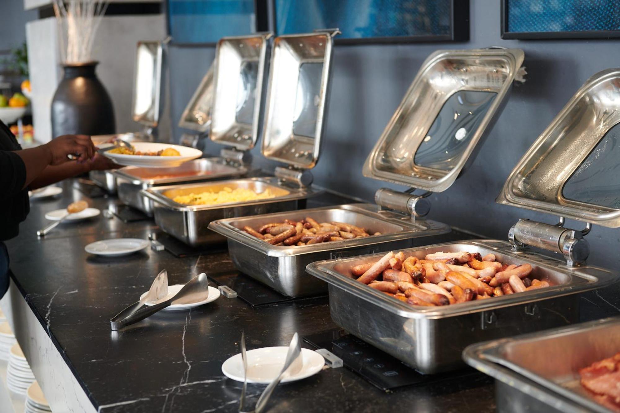 The Capital Zimbali Hotel Ballito Eksteriør billede A buffet